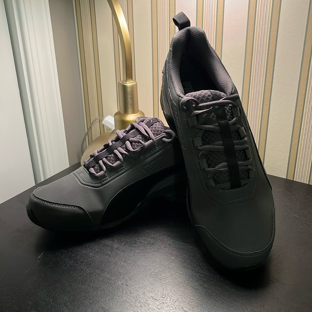 NEW Puma sneakers size 10.5